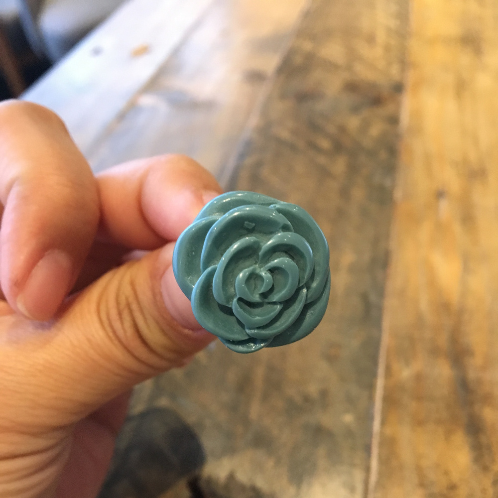 NWT Blue Resin Rose Petal Ring